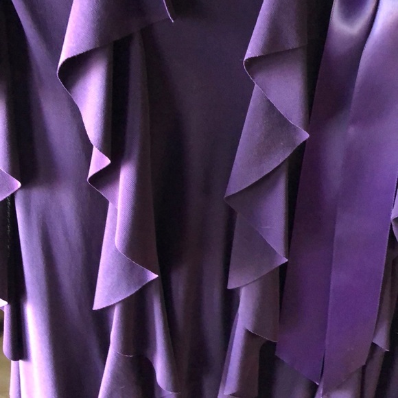 Dress to the knee. Worn once.  From Macy’s. - Picture 4 of 5